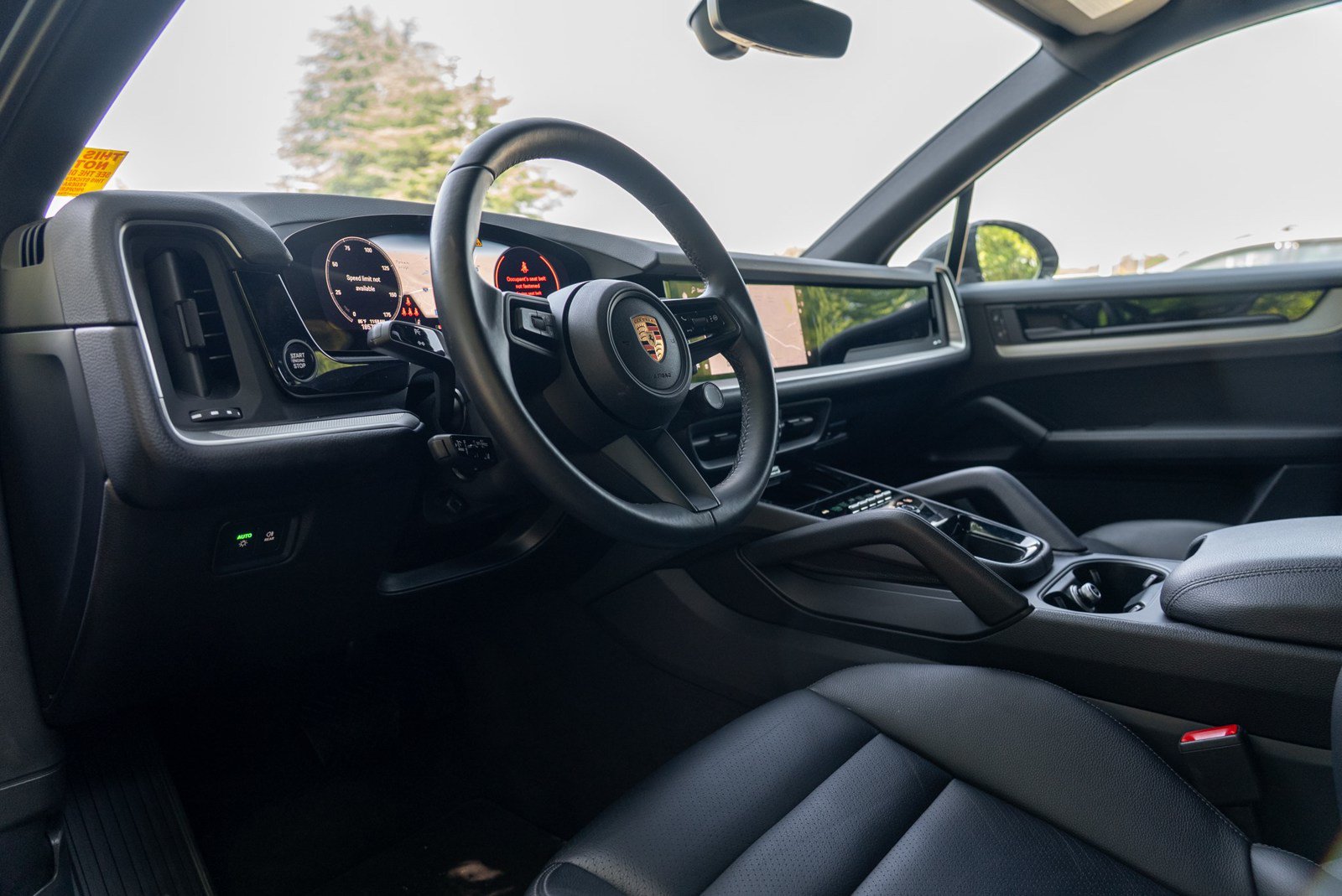 Certified 2025 Porsche Cayenne AWD/4WD image 18