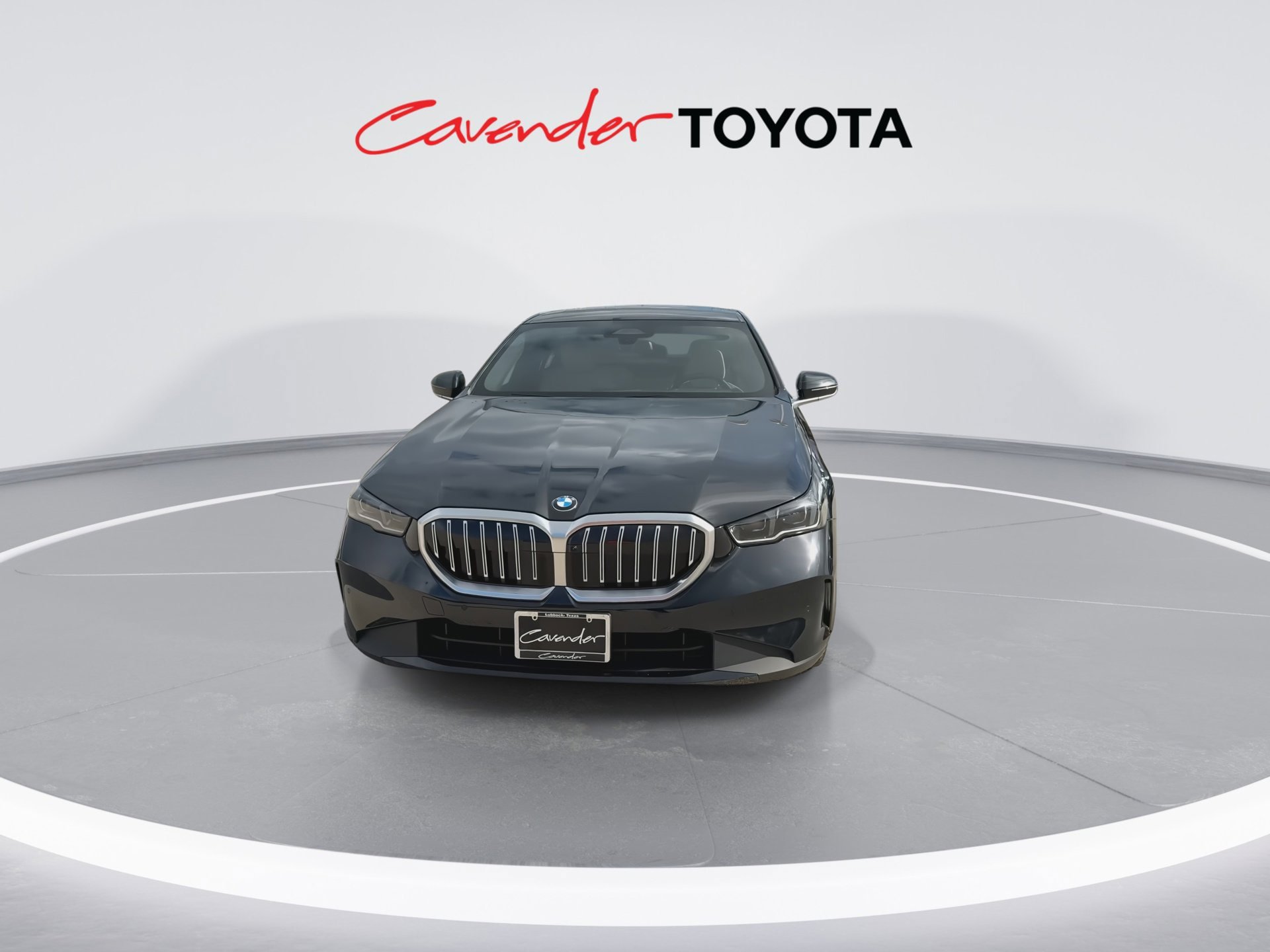 Used 2024 BMW 530i xDrive w/ Premium Package AWD/4WD image 3