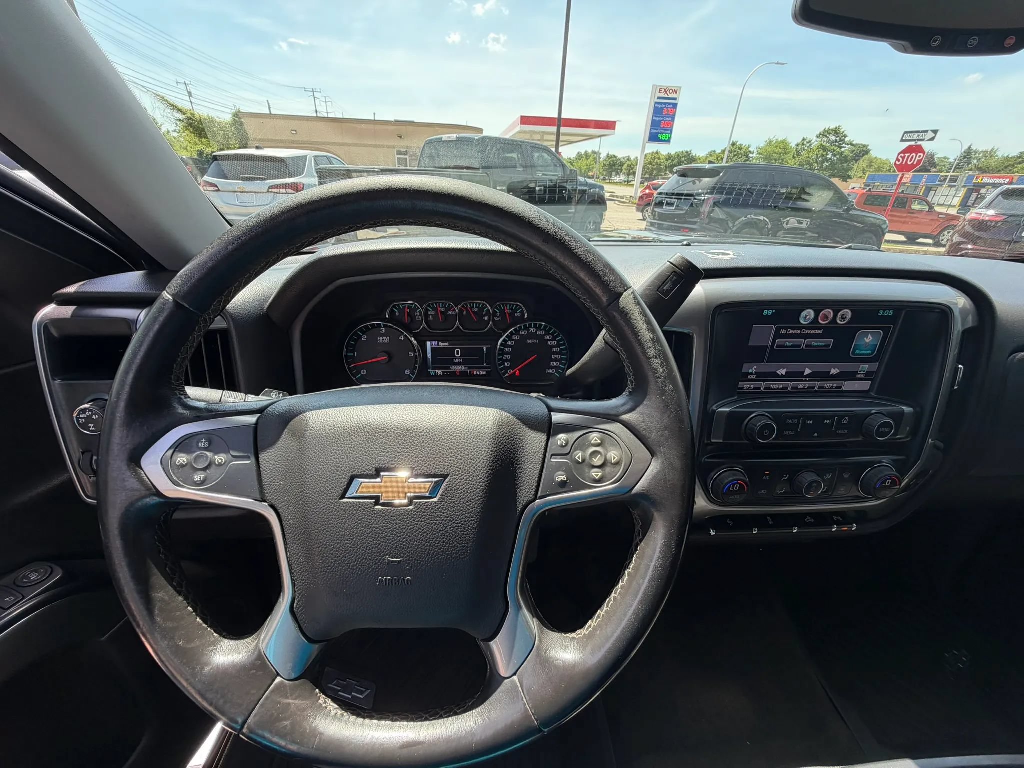 Used 2015 Chevrolet Silverado 1500 LT w/ LT Convenience Package AWD/4WD image 15