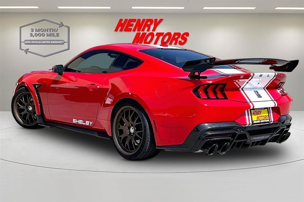 Used 2024 Ford Mustang GT Premium w/ GT Performance Package RWD image 4