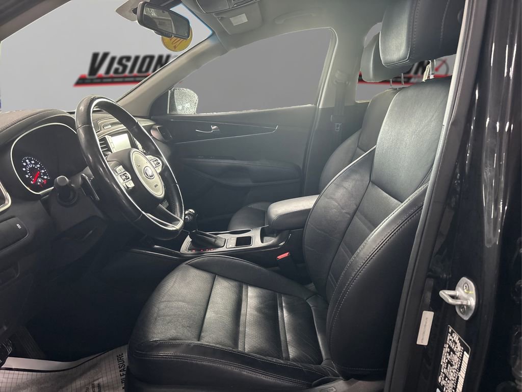 Used 2017 Kia Sorento EX image 9