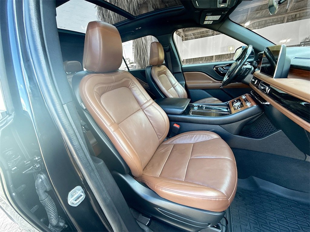 Used 2023 Lincoln Aviator Reserve image 33
