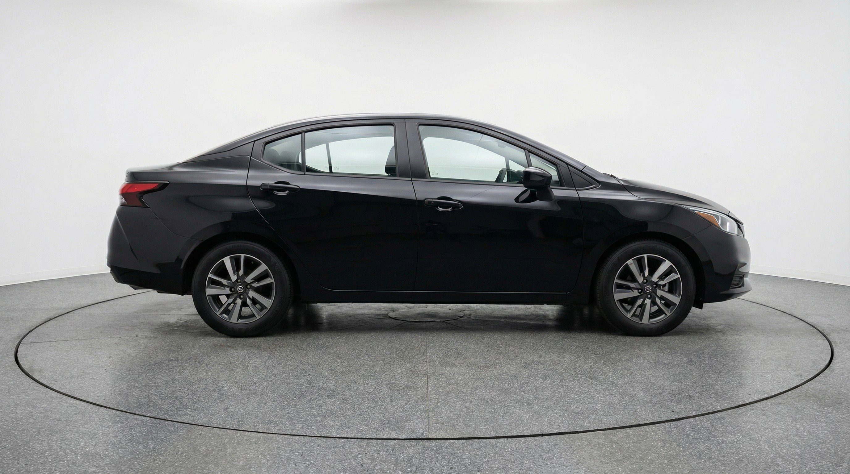 Used 2025 Nissan Versa SV image 11