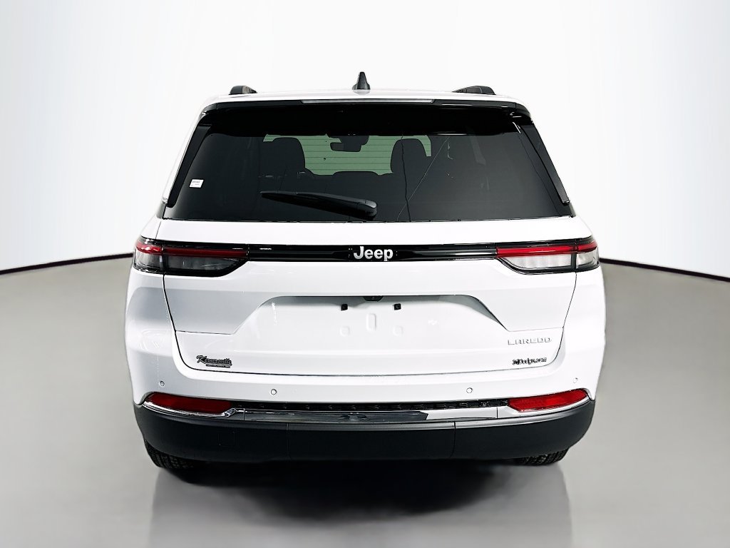 New 2026 Jeep Grand Cherokee Laredo X RWD image 6