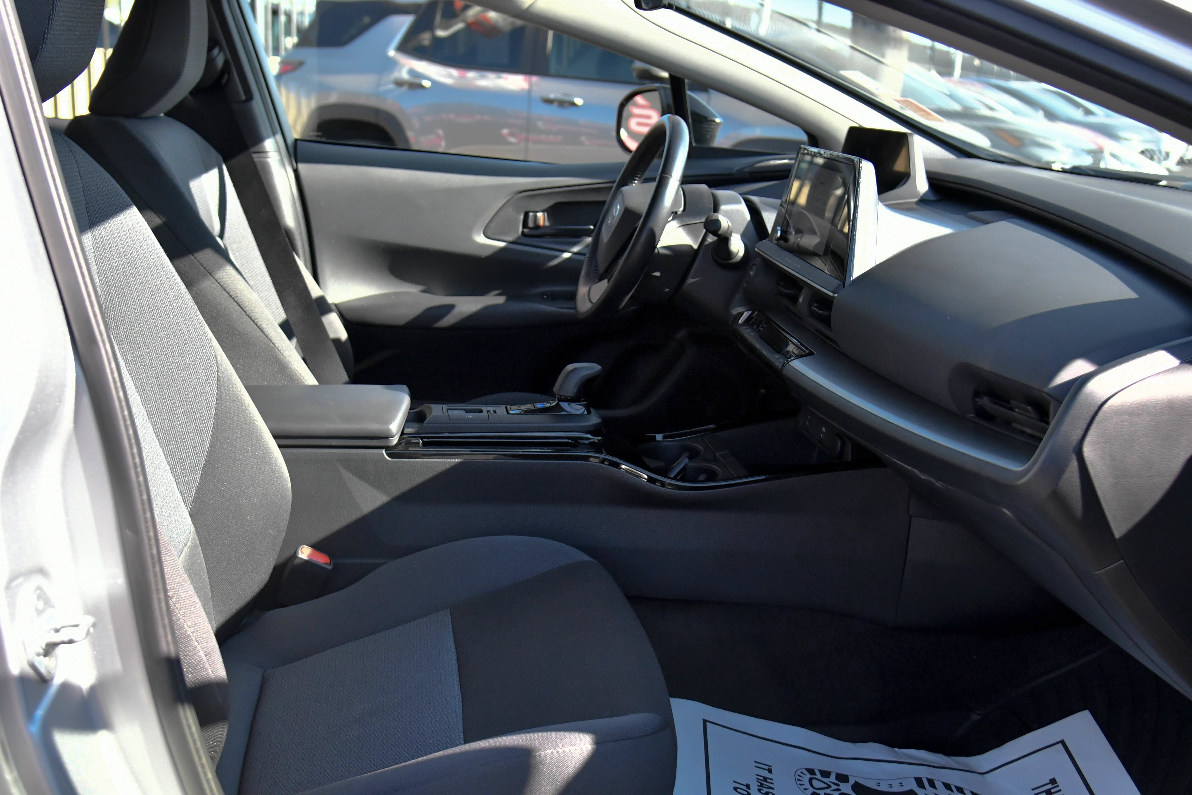 Used 2024 Toyota Prius LE FWD image 43