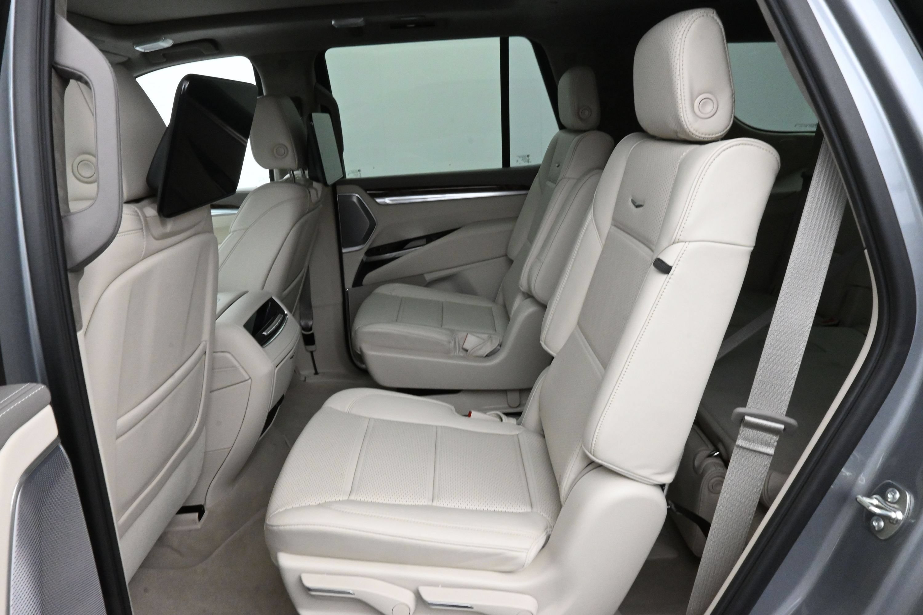 New 2026 Cadillac Escalade Platinum Sport AWD/4WD image 9