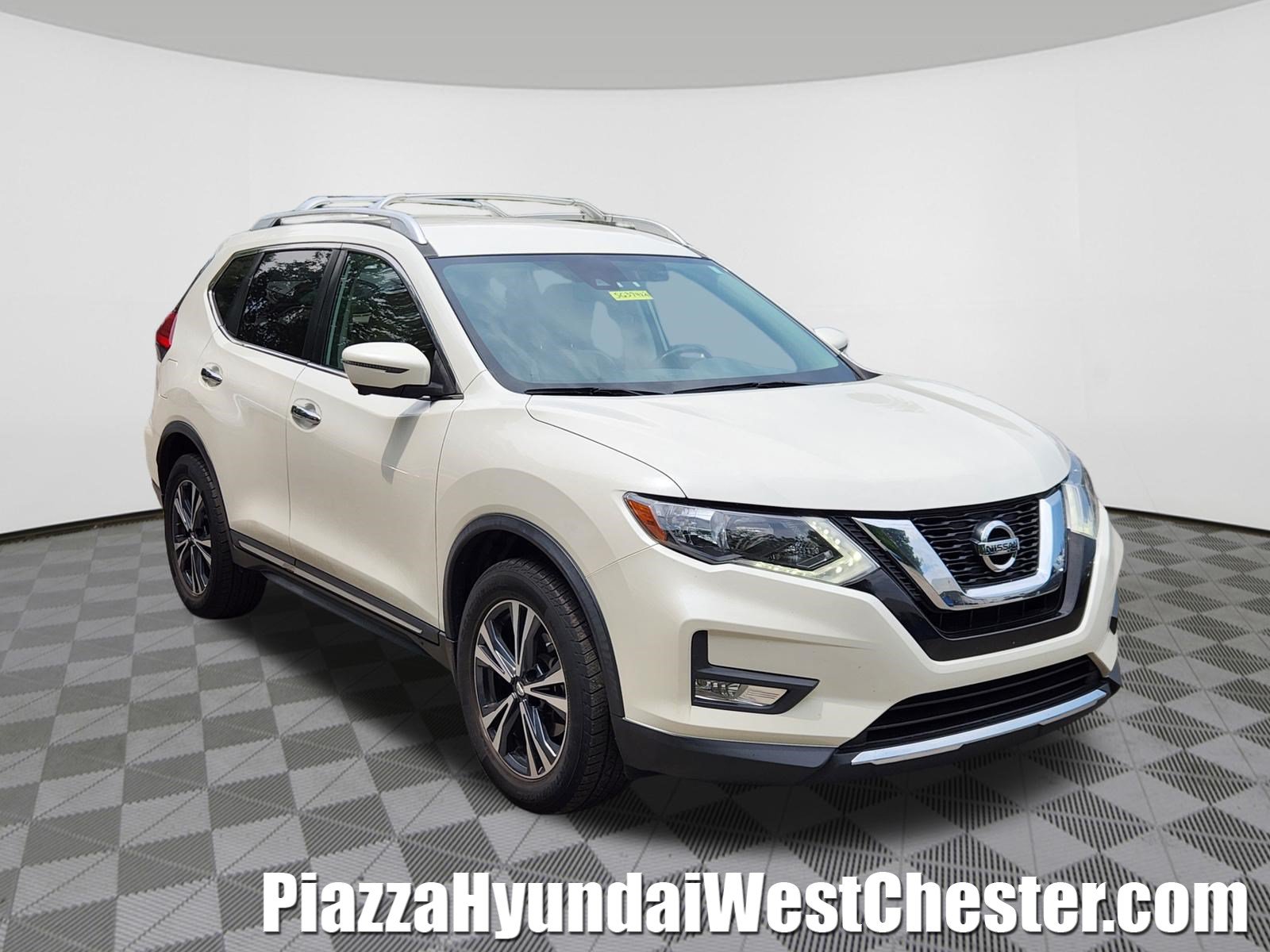 Used 2017 Nissan Rogue SL AWD/4WD image 1