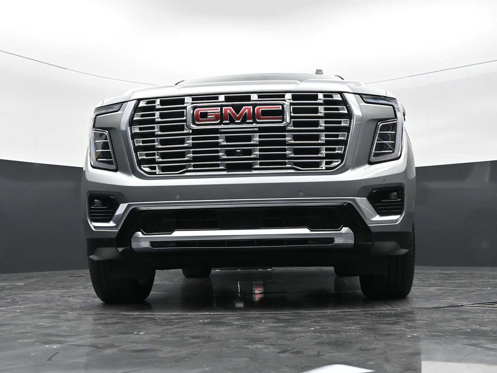 Used 2025 GMC Yukon Denali w/ Denali Reserve Package AWD/4WD image 26