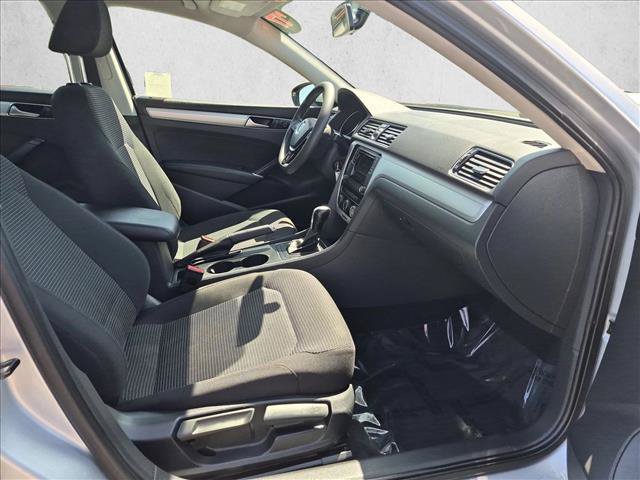 Used 2017 Volkswagen Passat 1.8T S FWD image 19