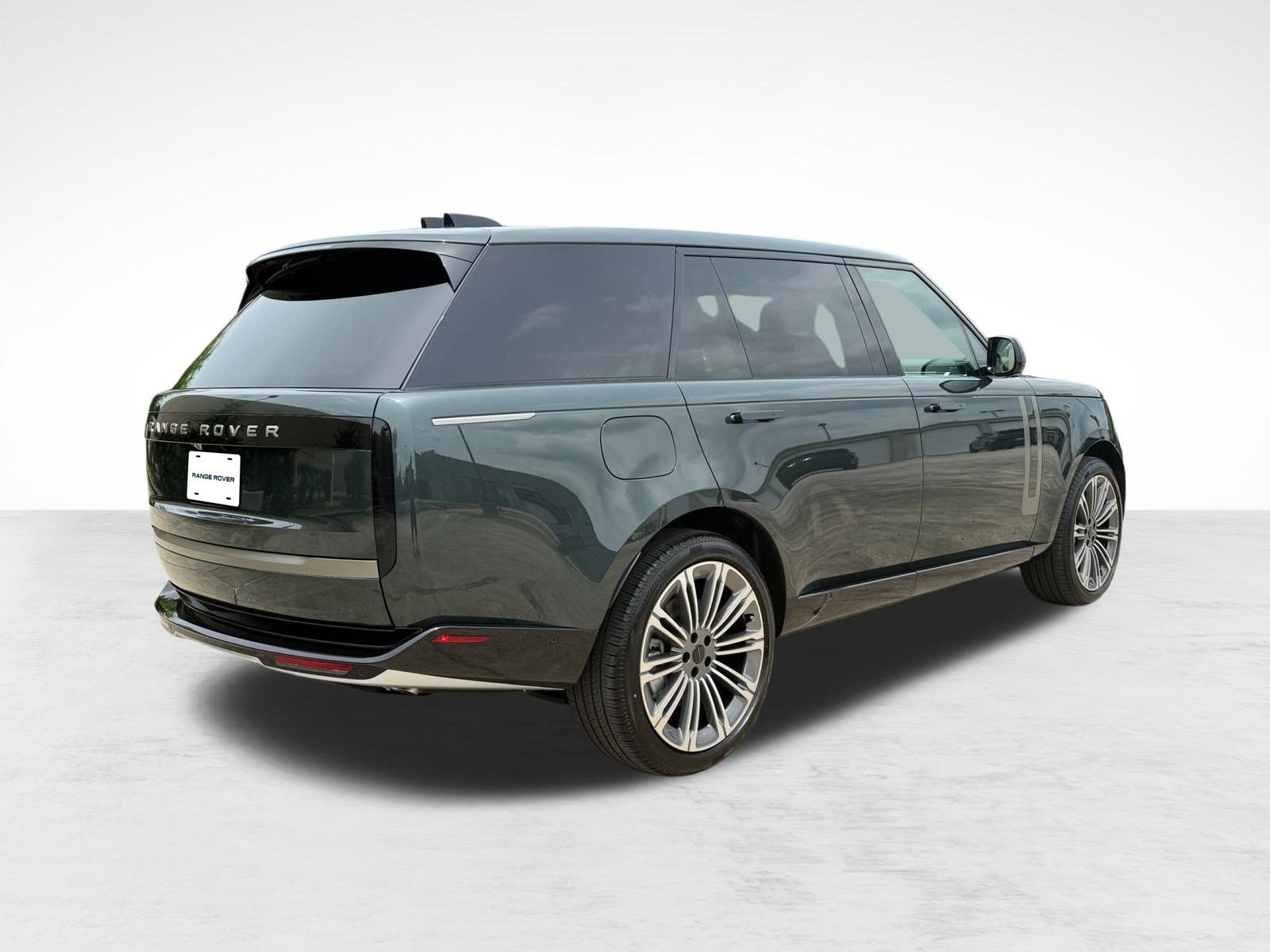 New 2026 Land Rover Range Rover Long Wheelbase SE AWD/4WD image 9