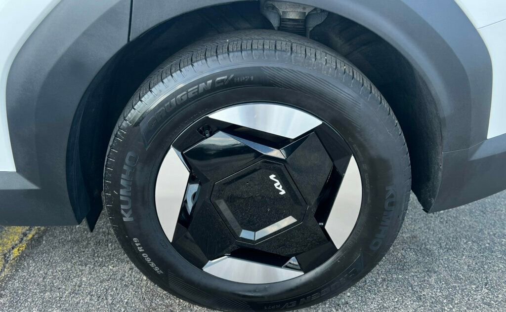 Used 2024 Kia EV9 Wind AWD/4WD image 45