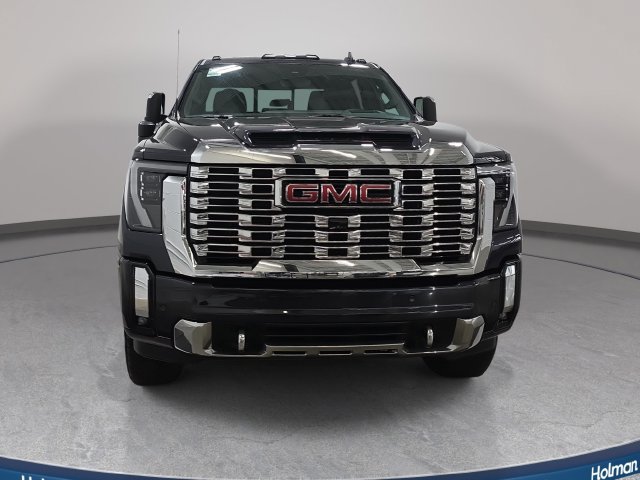 Used 2024 GMC Sierra 2500 Denali w/ Technology Package AWD/4WD image 3