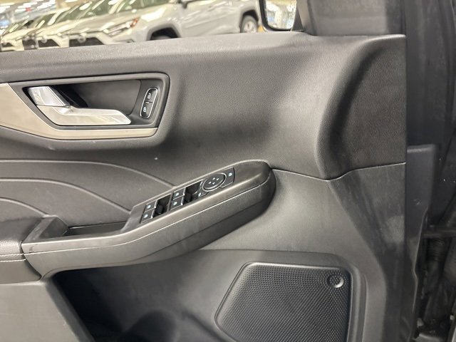 Used 2021 Ford Escape SE w/ SE Sport Appearance Package image 26