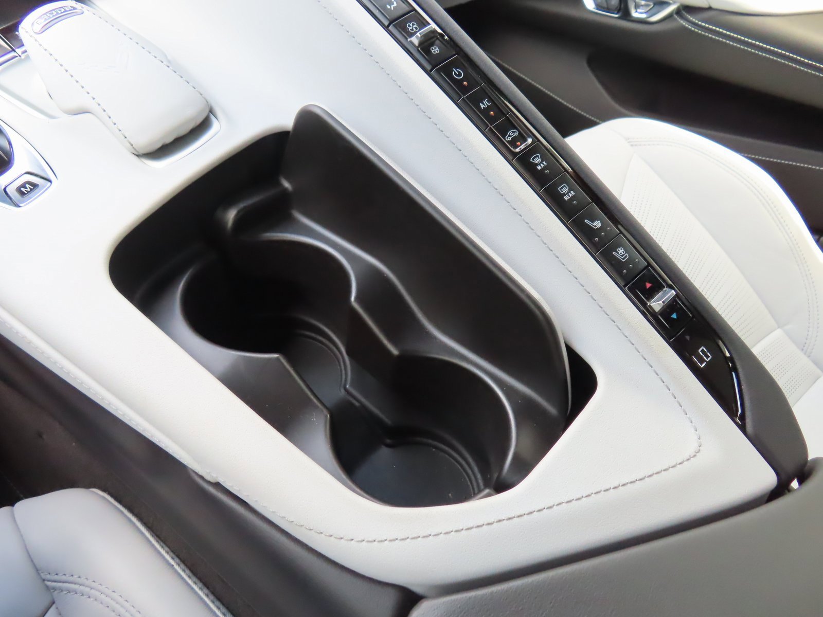 Used 2022 Chevrolet Corvette Stingray Preferred Cpe w/ 2LT image 31