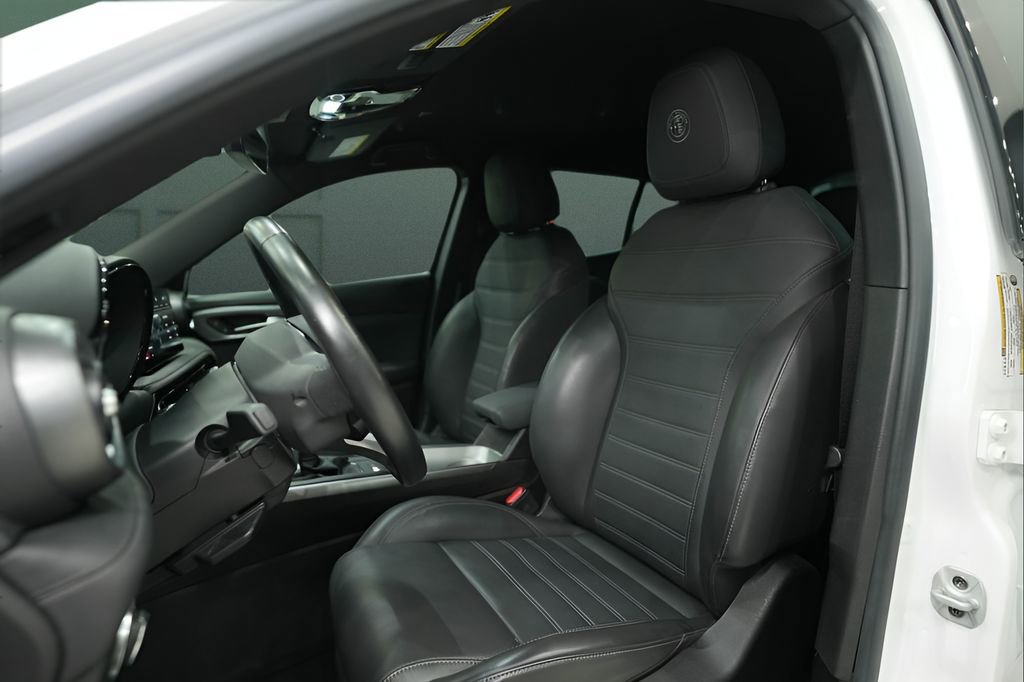Used 2024 Alfa Romeo Tonale Ti w/ Premium Interior Package AWD/4WD image 16