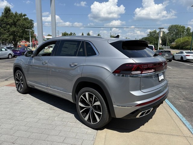 New 2025 Volkswagen Atlas Cross Sport SEL Premium R-Line image 4