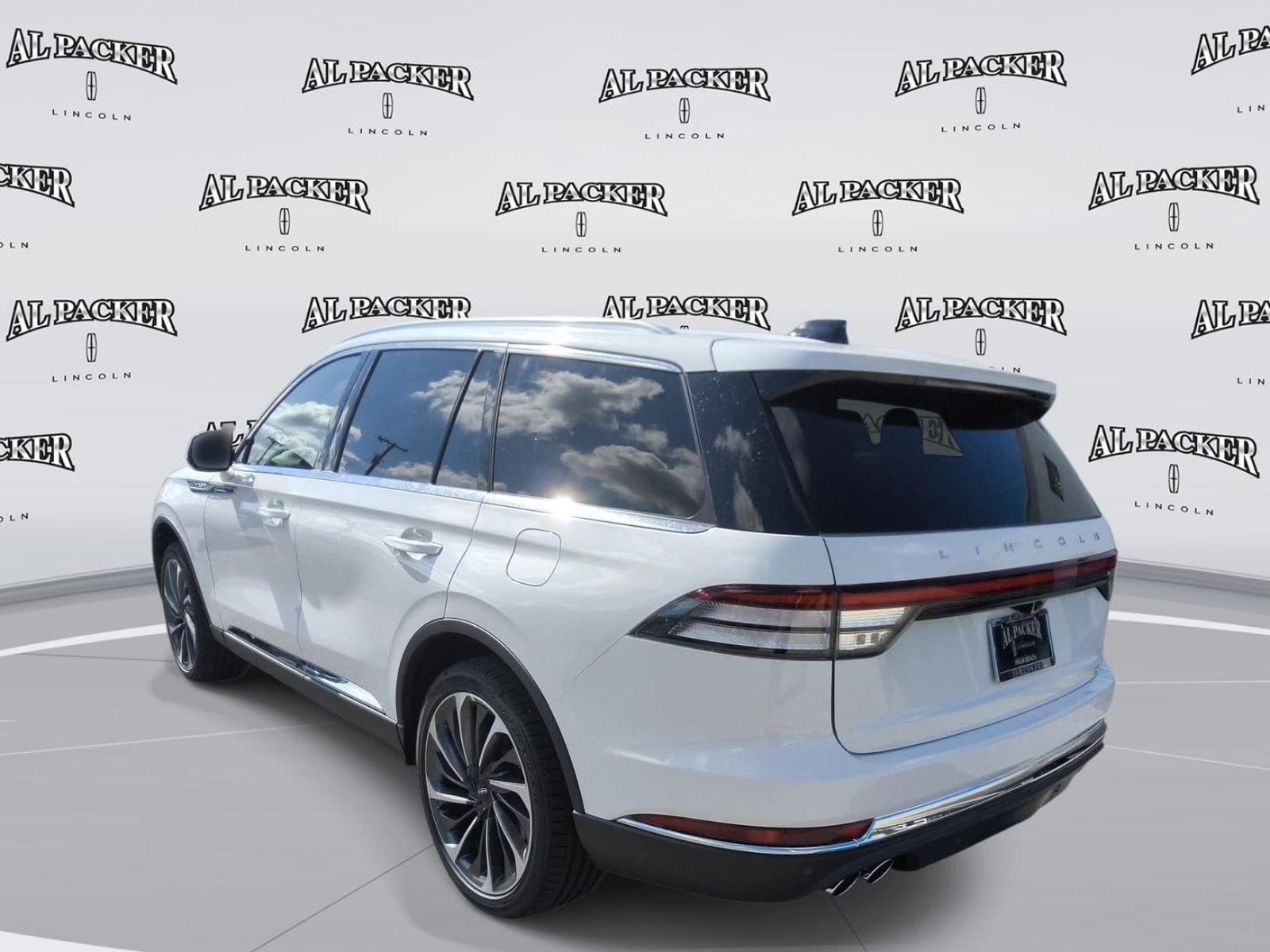 New 2026 Lincoln Aviator Reserve AWD/4WD image 3