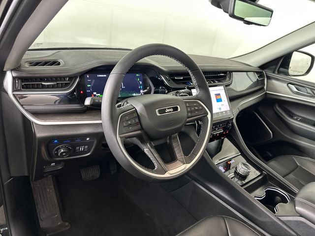 Used 2023 Jeep Grand Cherokee 30th Anniversary image 13