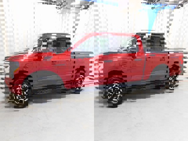 Used 2023 Ford F150 Lightning XLT image 2