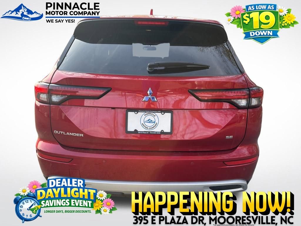 Used 2024 Mitsubishi Outlander SE image 4