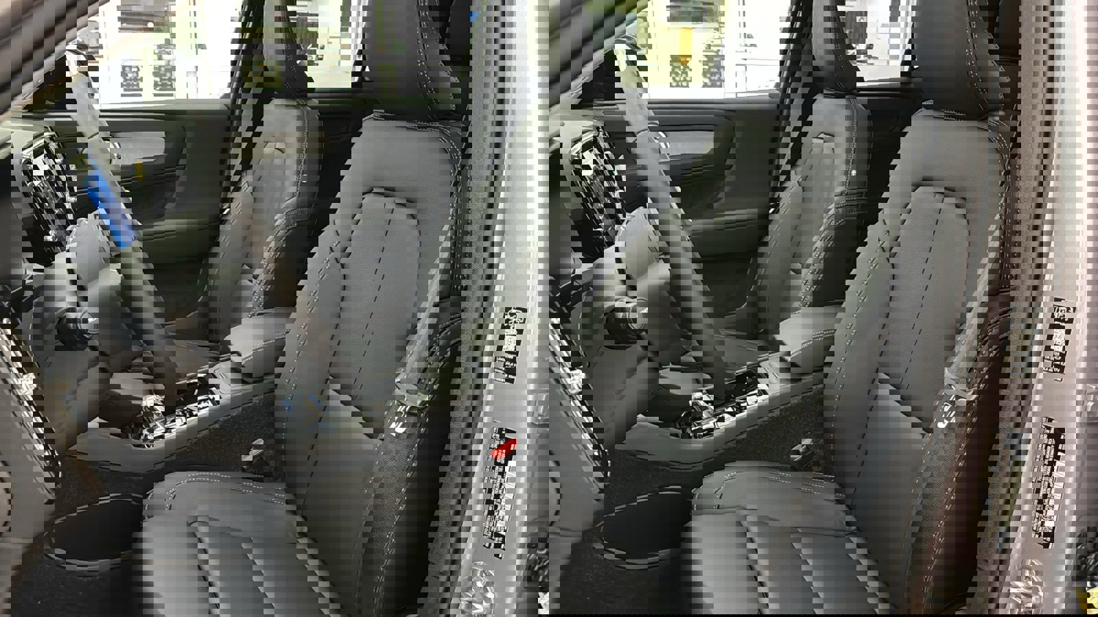 Used 2026 Volvo XC40 B5 Plus w/ Protection Package Premier AWD/4WD image 21