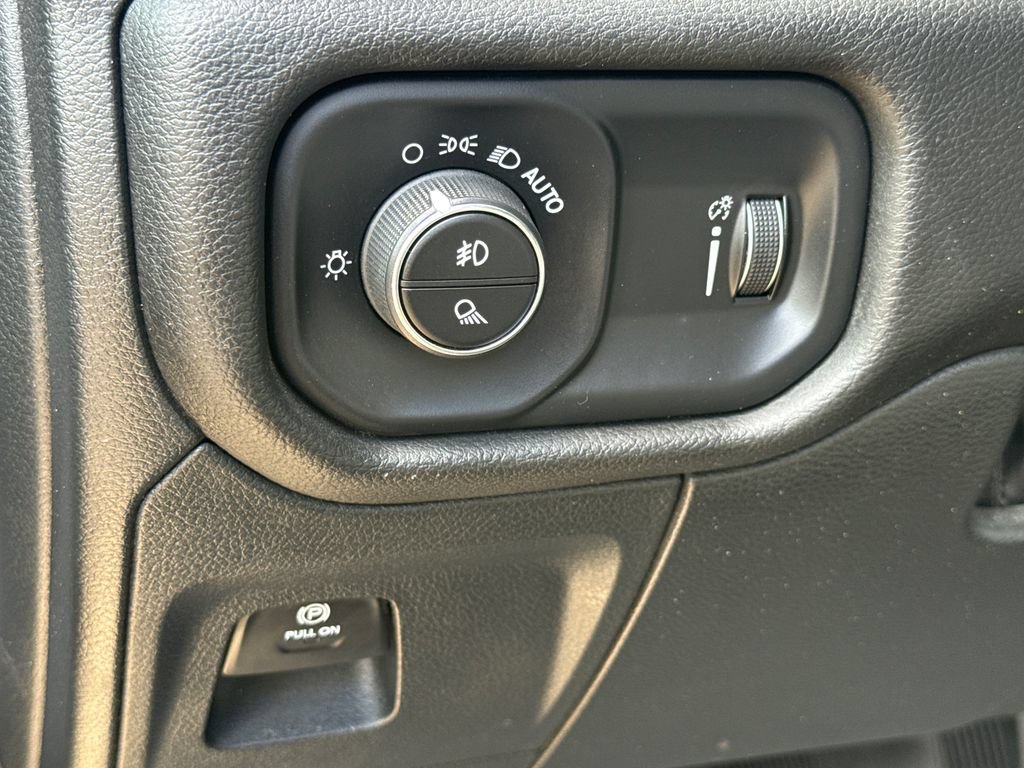 Used 2023 RAM 1500 Big Horn AWD/4WD image 18