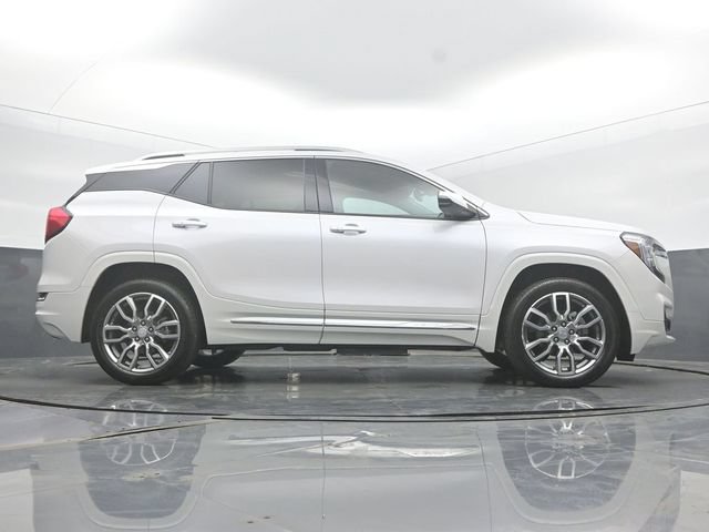 Used 2023 GMC Terrain Denali w/ LPO, Floor Liner Package AWD/4WD image 50