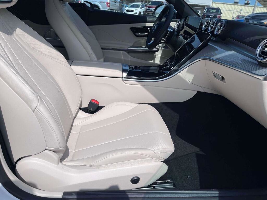 New 2026 Mercedes-Benz CLE 300 4MATIC Cabriolet image 18