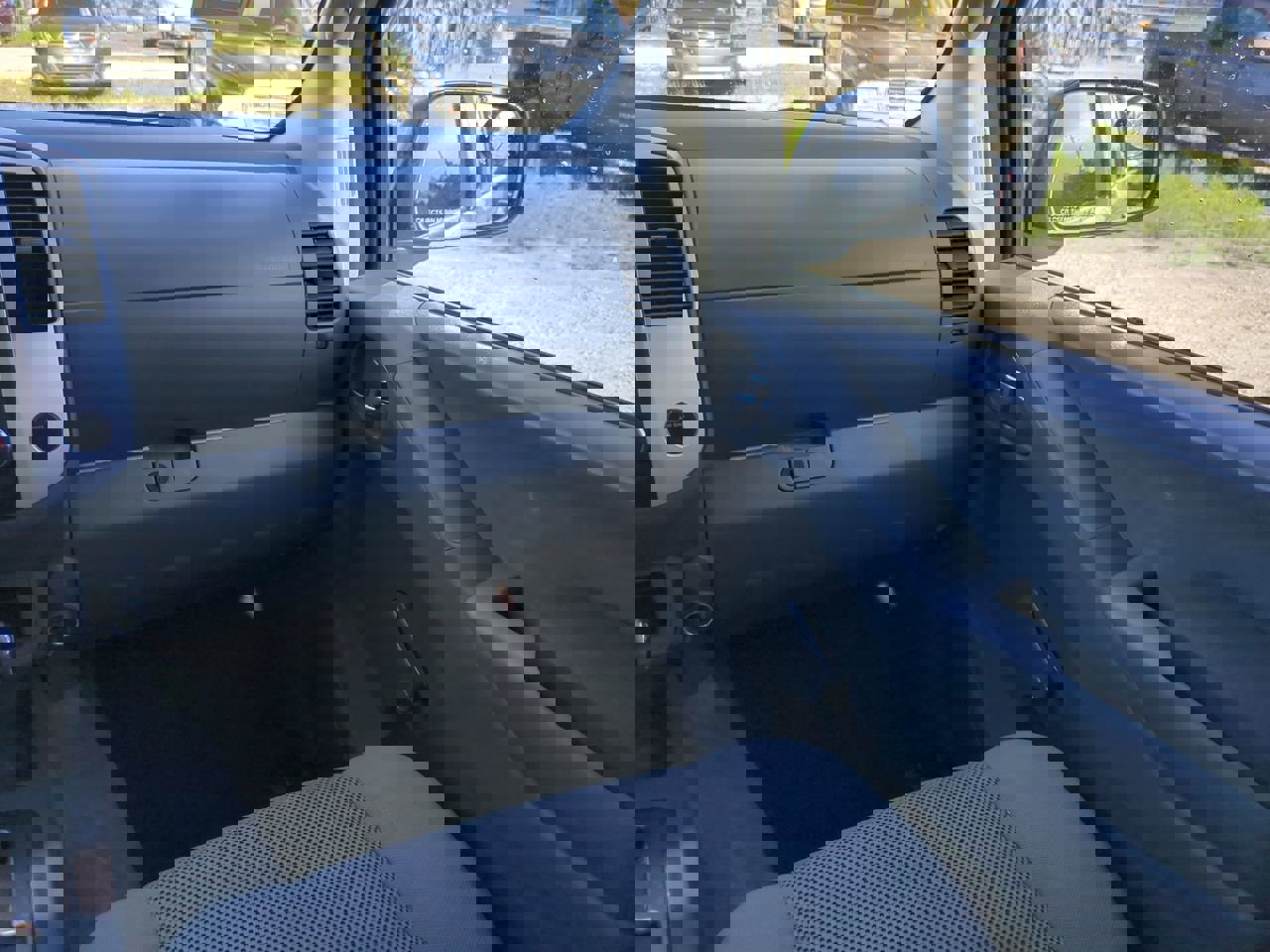 Used 2016 Nissan Frontier S image 16