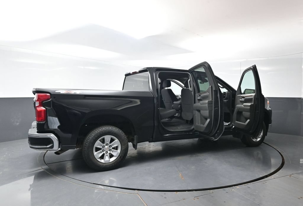 Used 2025 Chevrolet Silverado 1500 LT AWD/4WD image 56