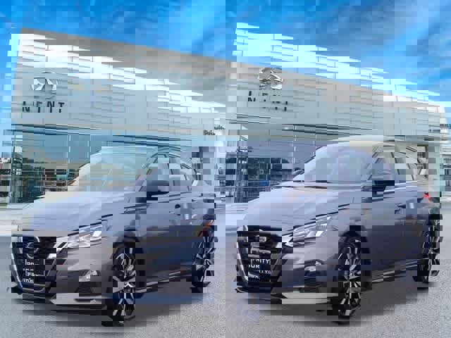 Used 2022 Nissan Altima 2.5 SR image 1
