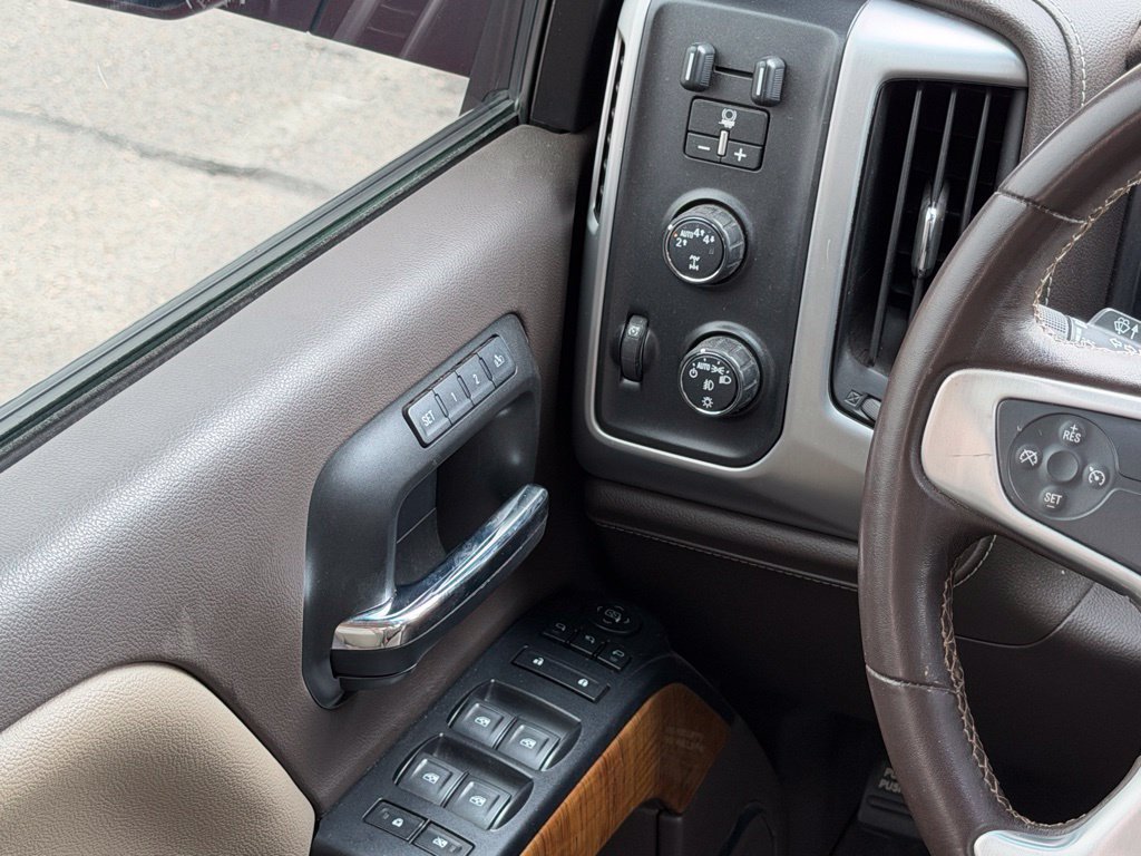 Used 2018 GMC Sierra 1500 SLT w/ Suspension Package, Off-Road AWD/4WD image 11