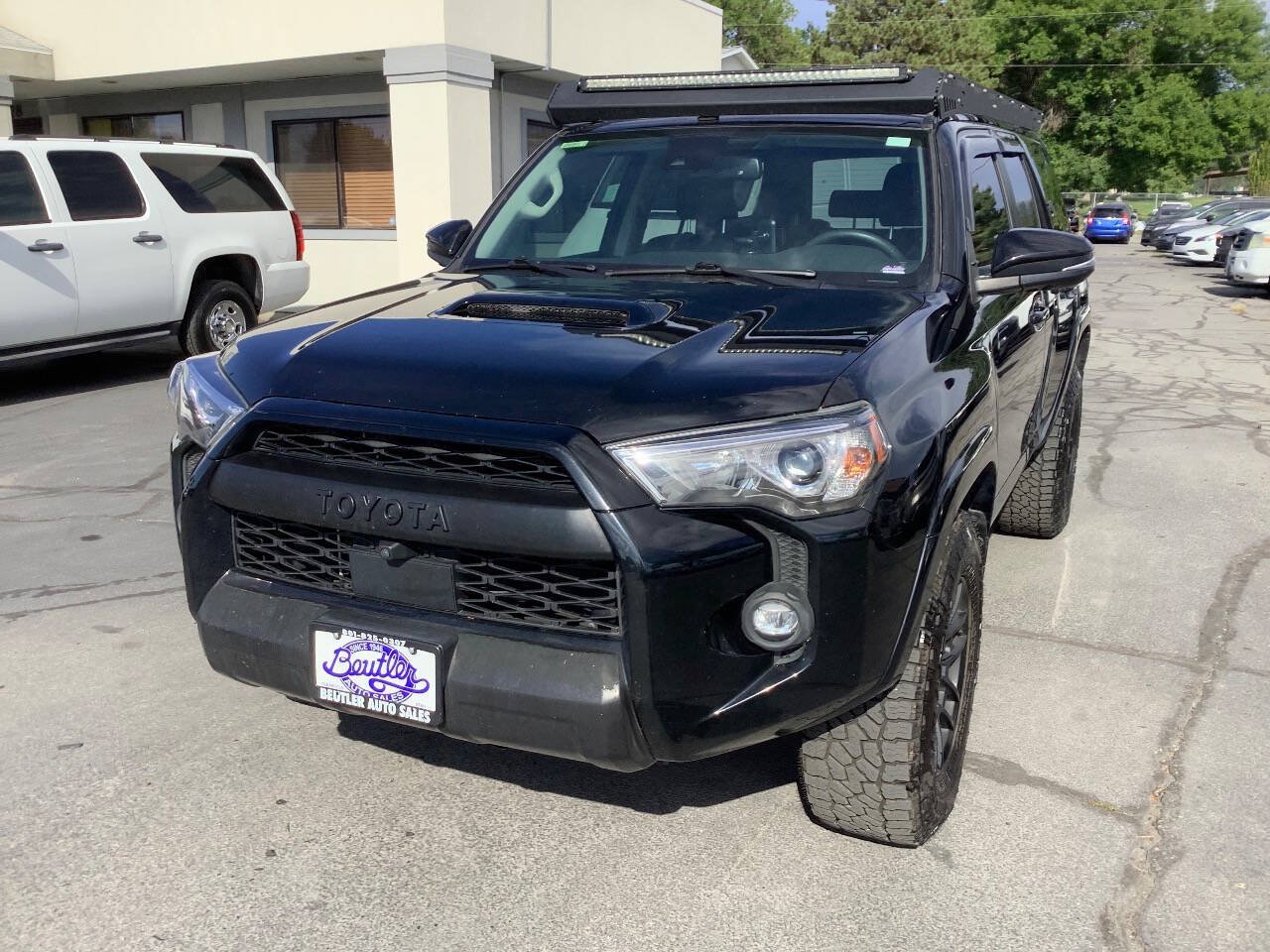 Used 2022 Toyota 4Runner TRD Off-Road Premium AWD/4WD image 4