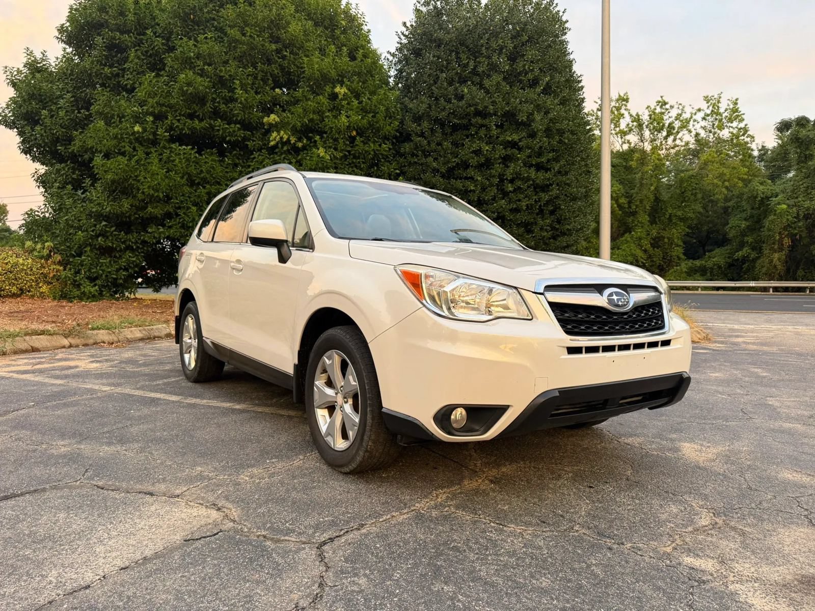 Used 2016 Subaru Forester 2.5i Limited w/ Protection Package #2 AWD/4WD image 2