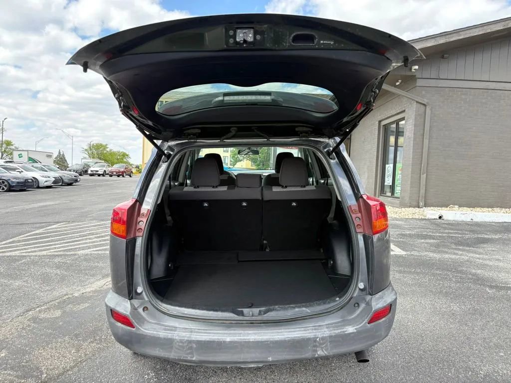 Used 2013 Toyota RAV4 LE AWD/4WD image 10