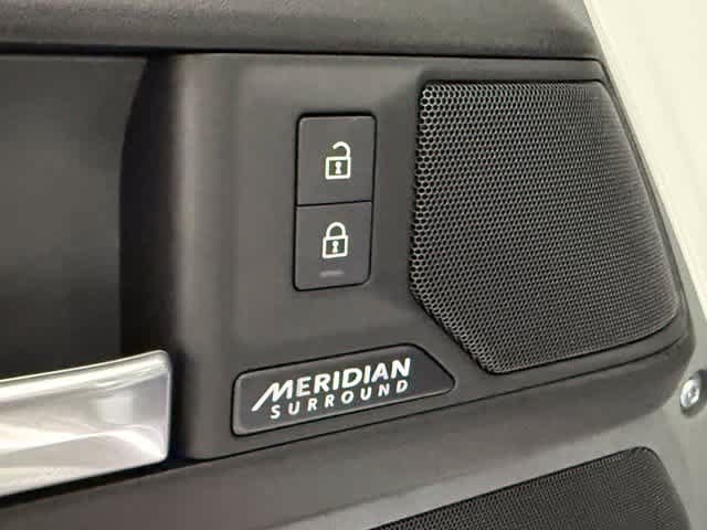 New 2026 Land Rover Defender 110 X AWD/4WD image 23