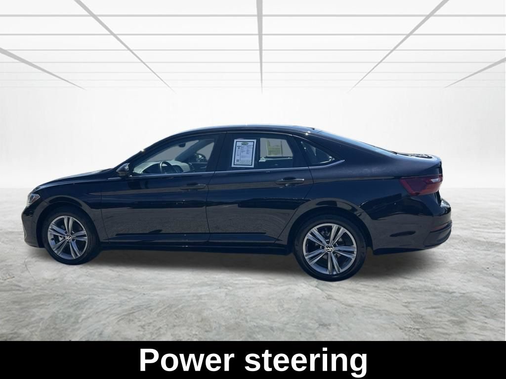 Used 2024 Volkswagen Jetta SE FWD image 8