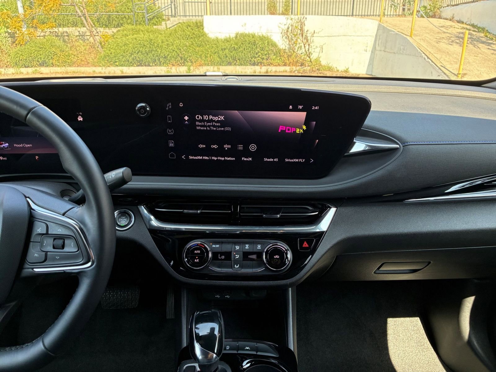 Used 2025 Buick Envista Sport Touring image 17