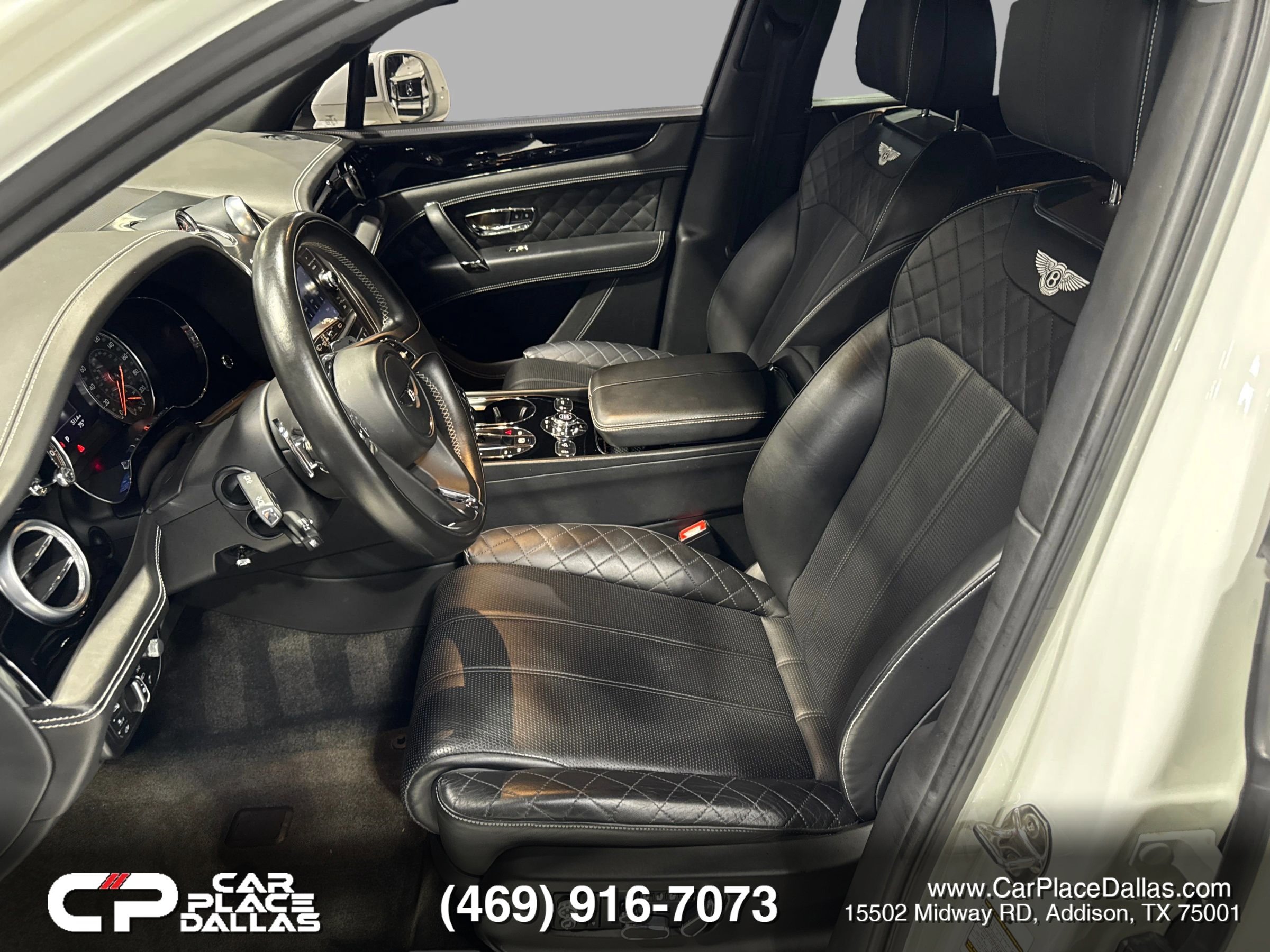 Used 2017 Bentley Bentayga AWD/4WD image 14