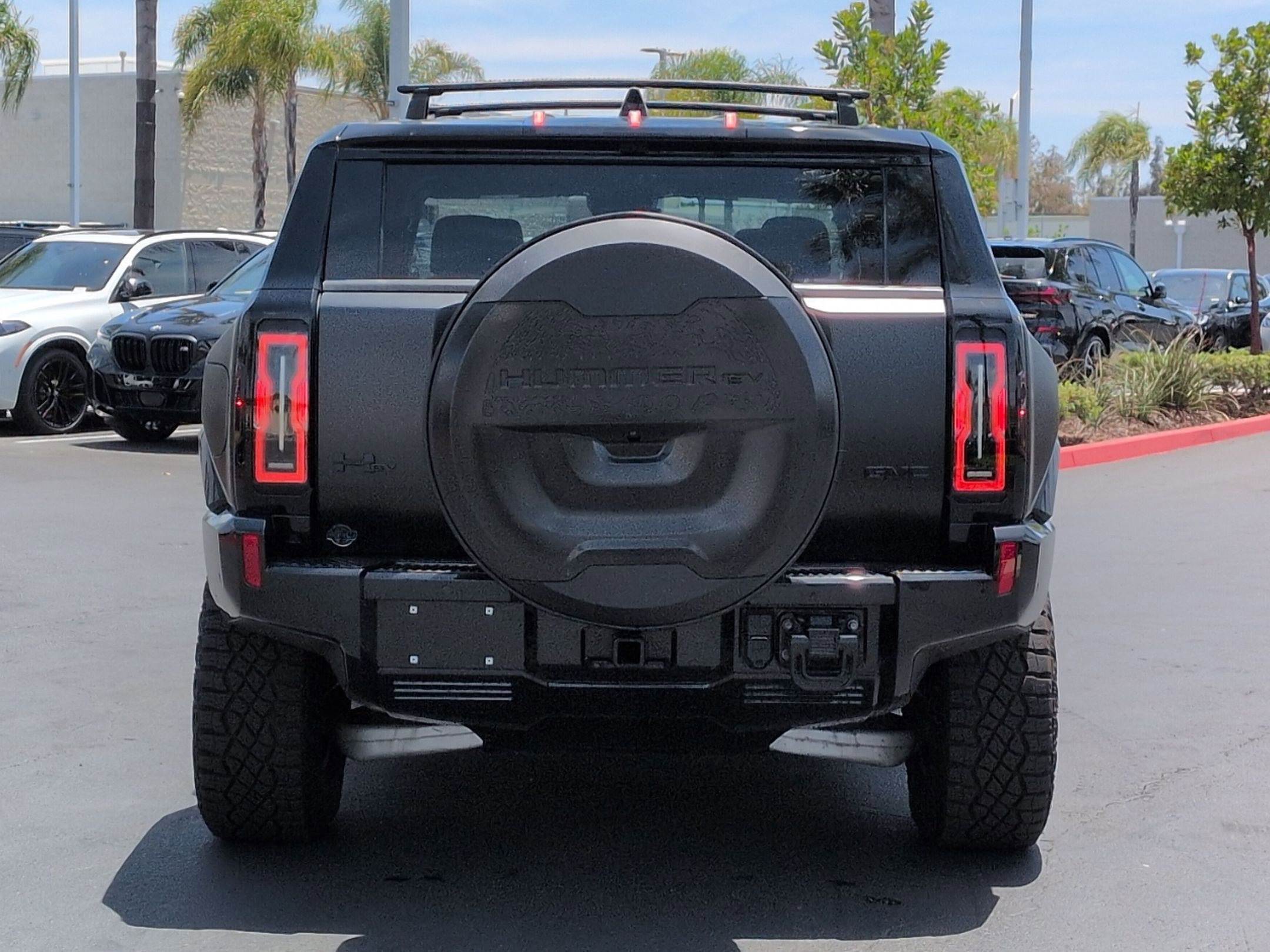 Used 2024 GMC Hummer EV 3X w/ Omega Edition AWD/4WD image 9