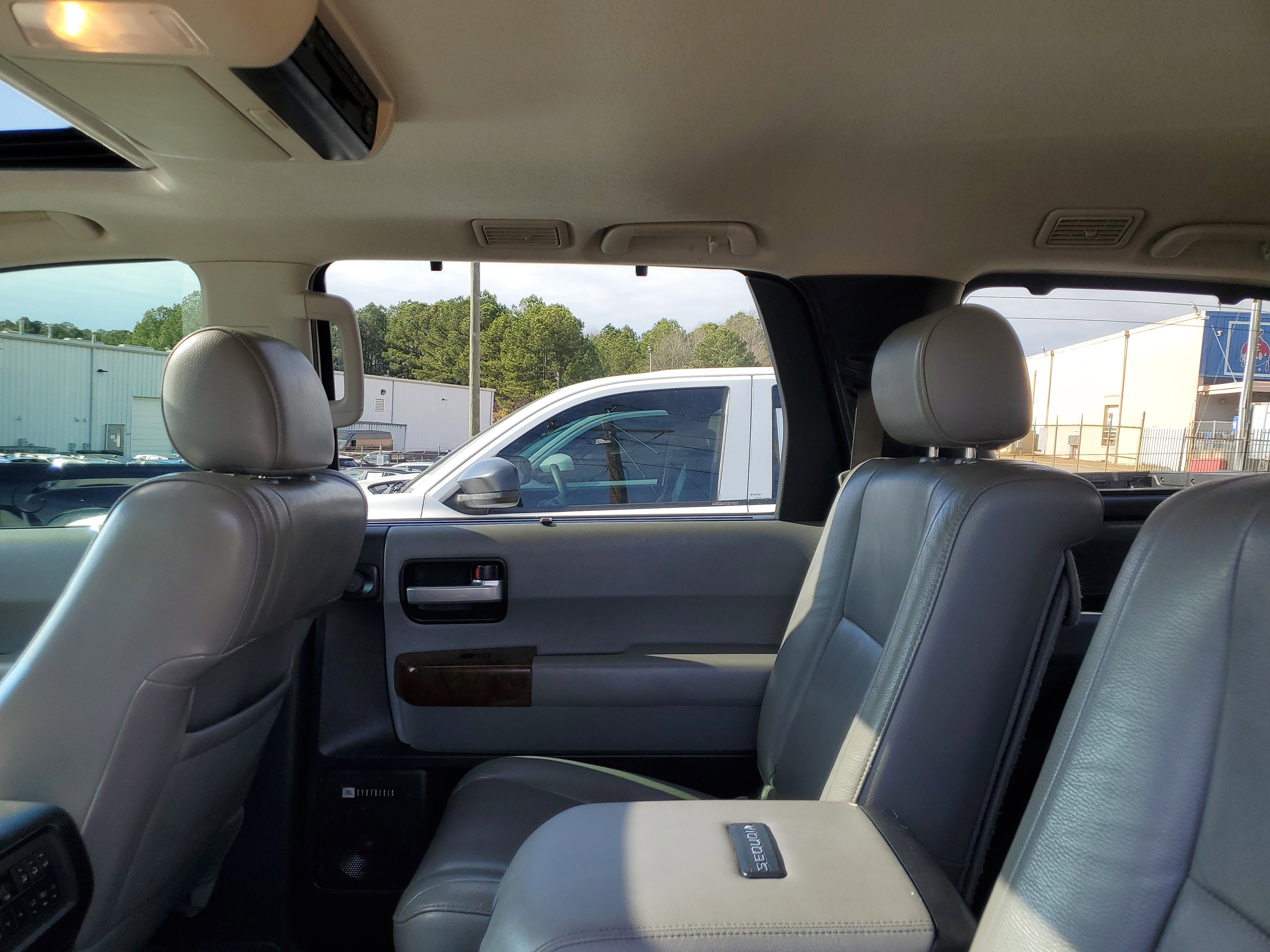 Used 2010 Toyota Sequoia Platinum image 10
