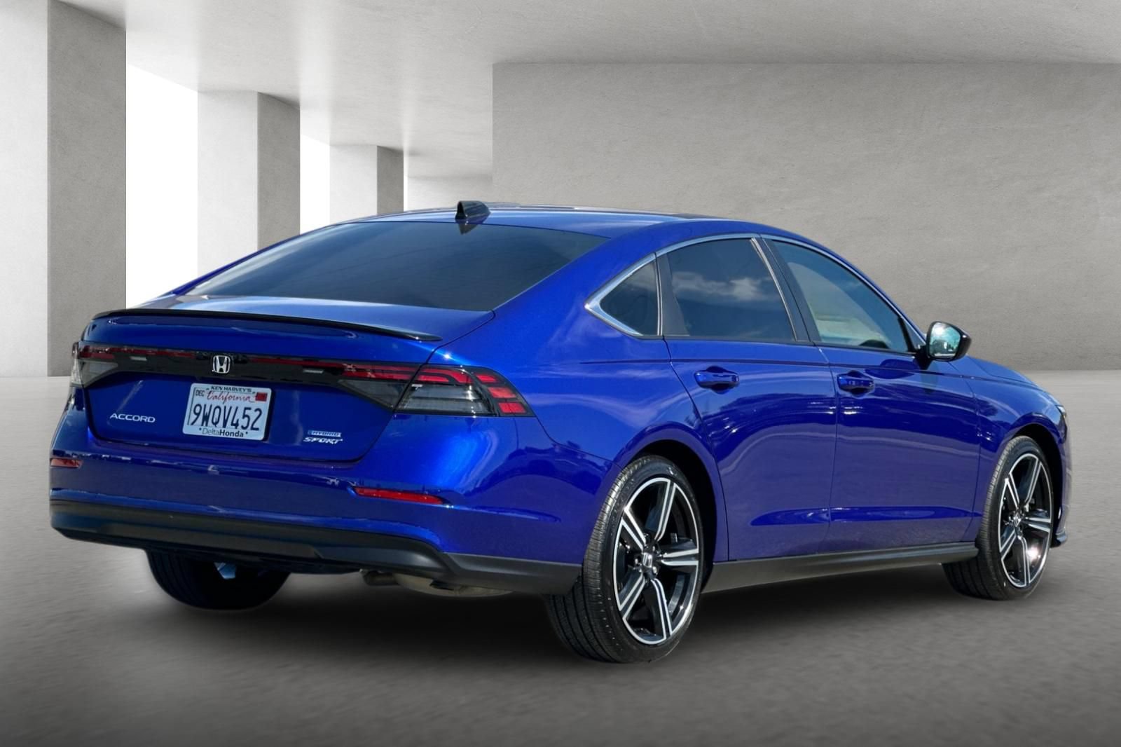 Used 2025 Honda Accord Sport image 4