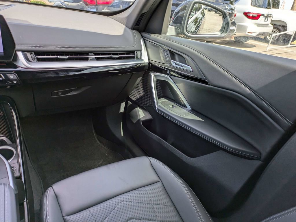 Used 2025 BMW X1 xDrive28i image 17