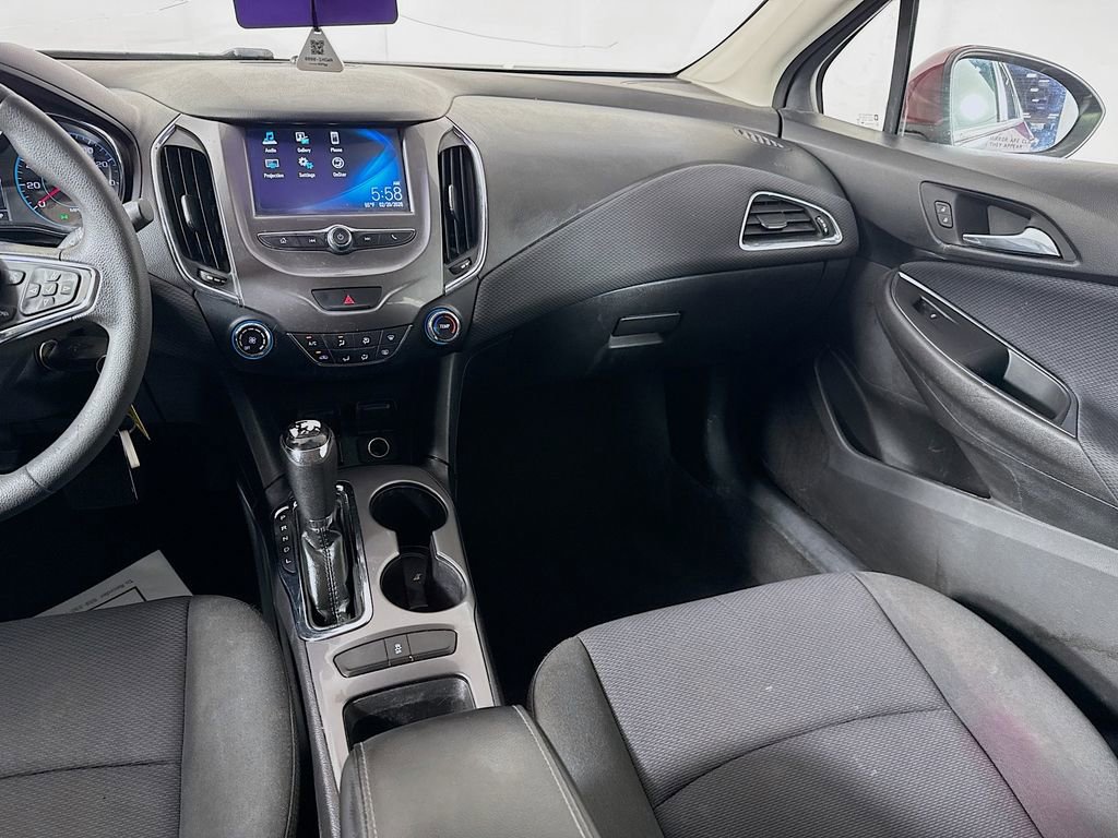 Used 2018 Chevrolet Cruze LT image 26