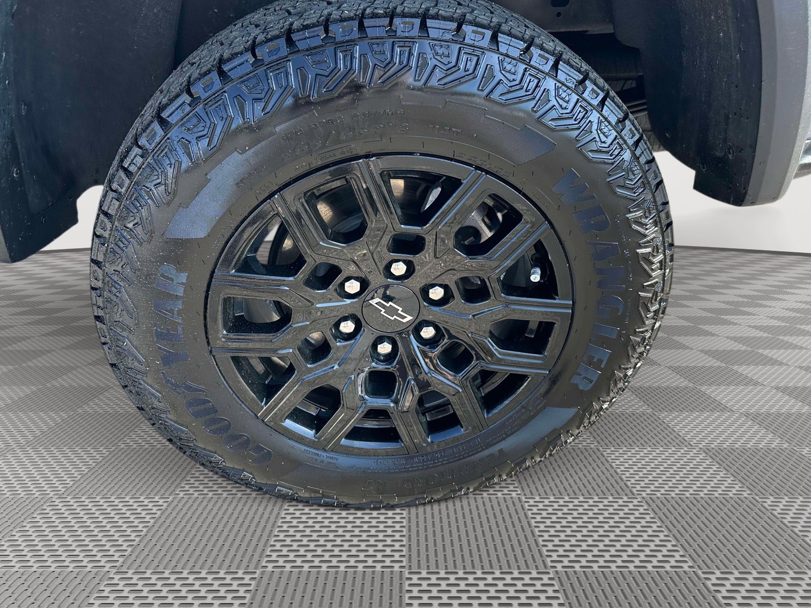 Used 2024 Chevrolet Colorado Trail Boss w/ Technology Package image 35