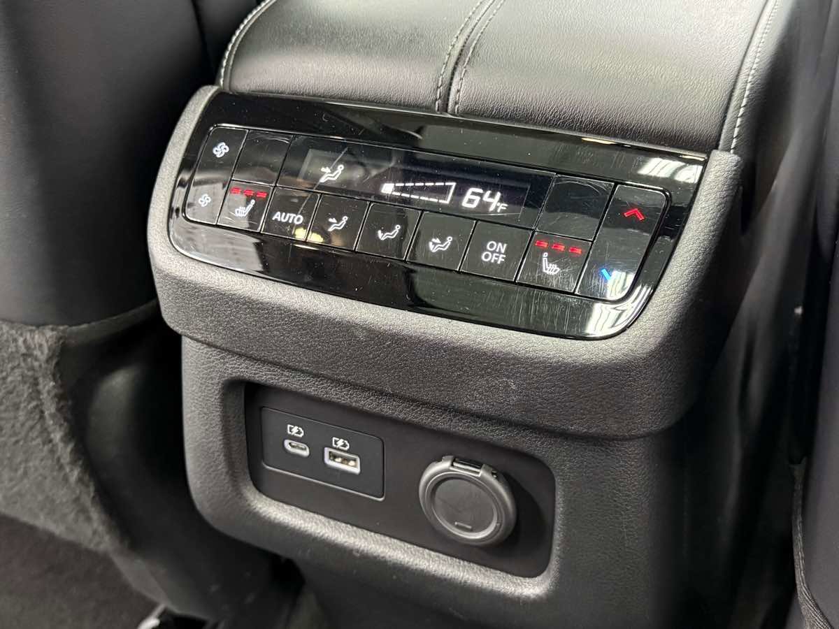 Used 2024 INFINITI QX60 Luxe image 32