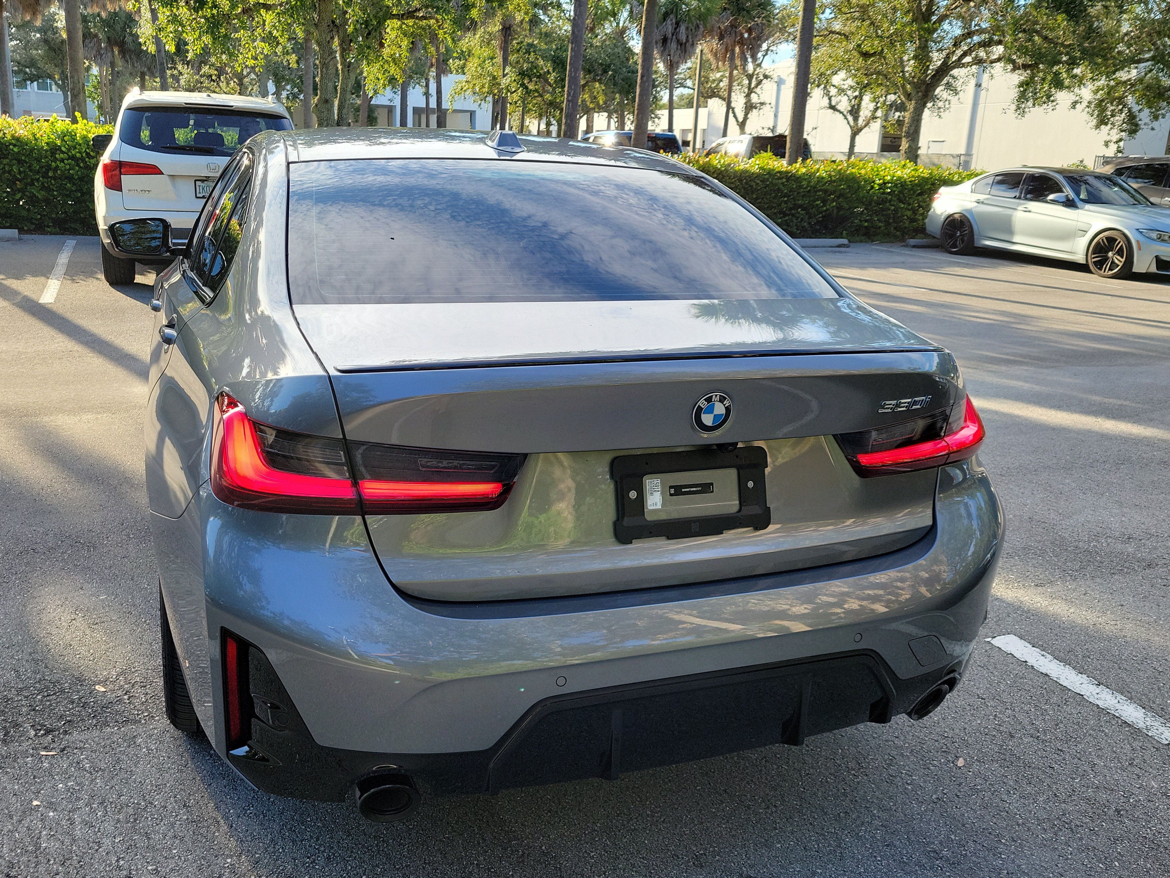 Used 2024 BMW 330i Sedan w/ M Sport Package RWD image 4