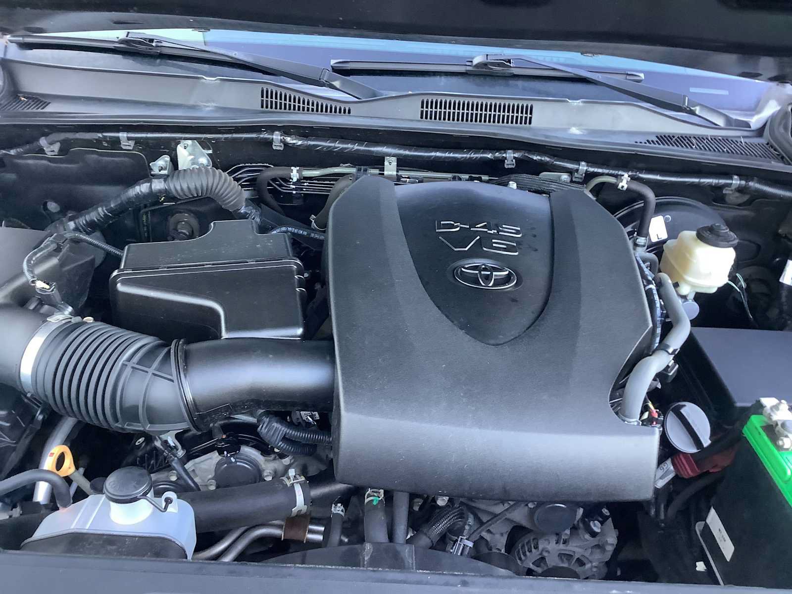 Used 2018 Toyota Tacoma SR w/ SR Convenience Package AWD/4WD image 9