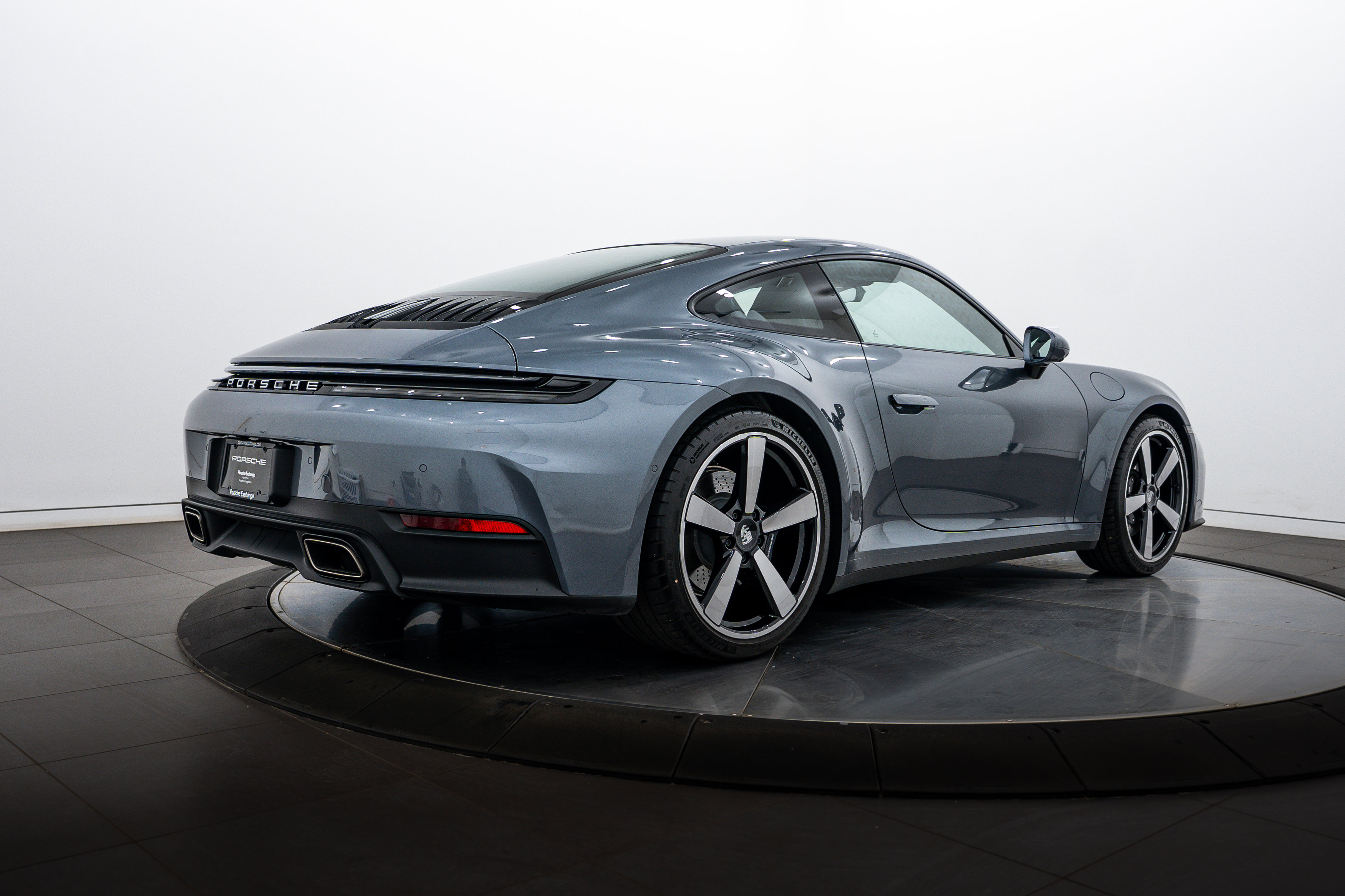 Certified 2025 Porsche 911 Carrera RWD image 7