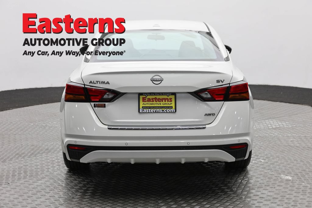 Used 2023 Nissan Altima 2.5 SV AWD/4WD image 6